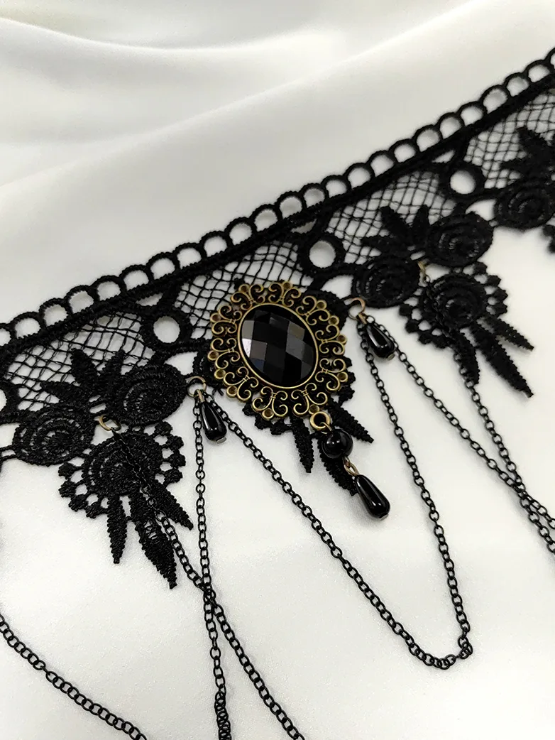 Goth Vampire Lace Choker - Image 4